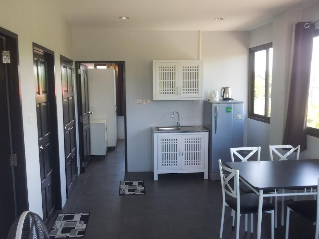 Living Room Apartments Bang Lut Beach Khaolak Bang Sak Room photo
